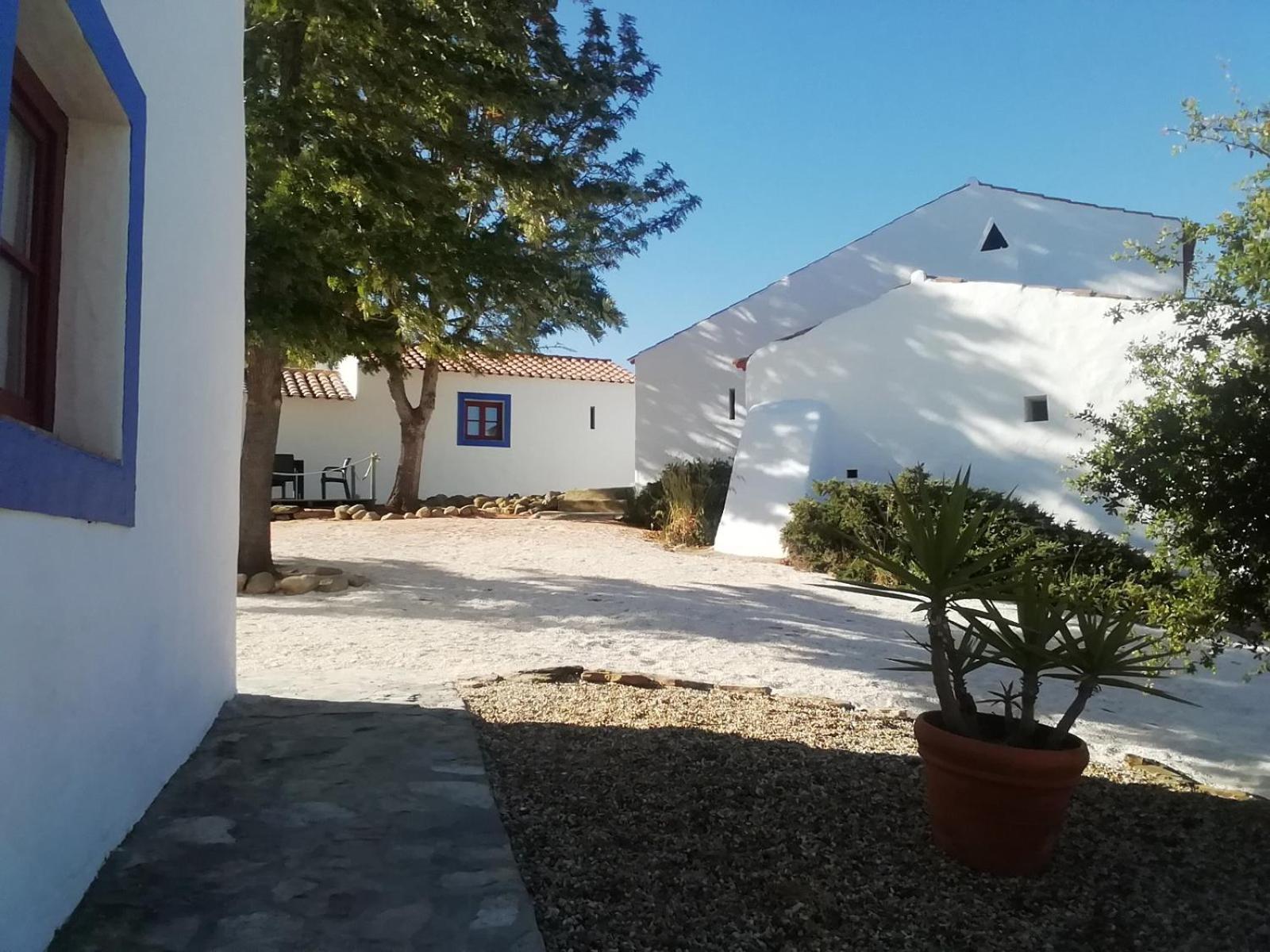 Monte Do Adail Turismo Rural Casa De Campo 米尔芳提斯城 外观 照片